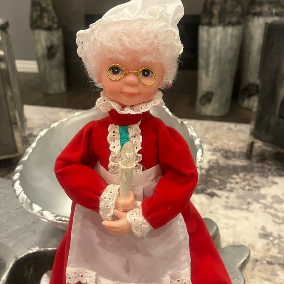 Telco  vintage 16 inches high moving Santa Claus and Mrs Santa Clause 1990s pair - Picture 12 of 17